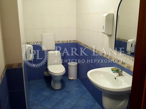 комерційна за адресою Спортивна пл., 3