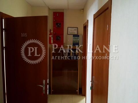 комерційна за адресою Спортивна пл., 3