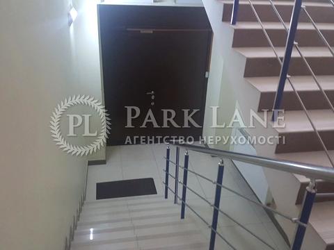 комерційна за адресою Спортивна пл., 3