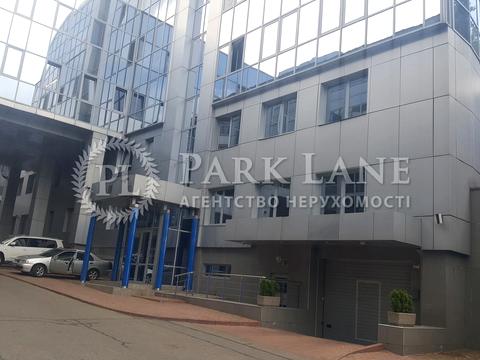 комерційна за адресою Спортивна пл., 3