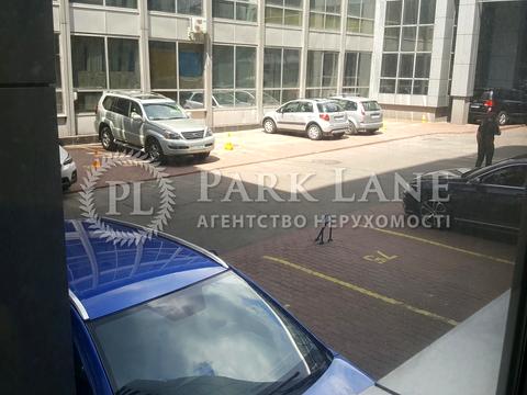 комерційна за адресою Спортивна пл., 3