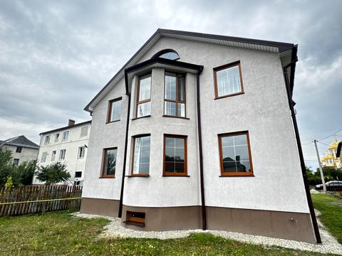 будинок за адресою с. Крихівці, Крихівці