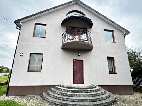 будинок за адресою с. Крихівці, Крихівці