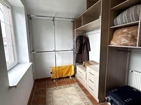 будинок за адресою с. Крихівці, Крихівці