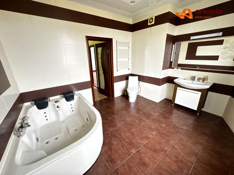 будинок за адресою с. Крихівці, Крихівці