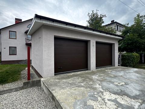 будинок за адресою с. Крихівці, Крихівці