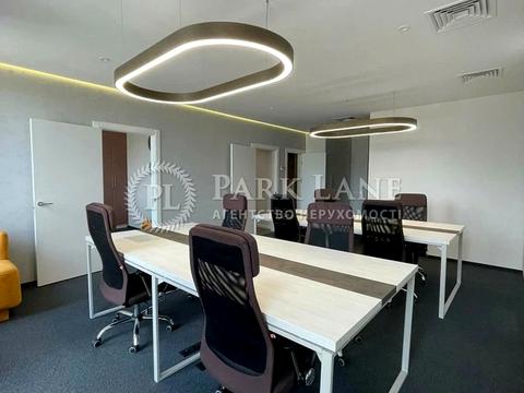 комерційна за адресою Антоновича вул. (Горького), 44