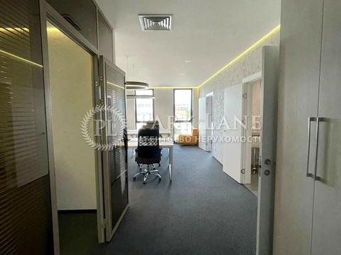 комерційна за адресою Антоновича вул. (Горького), 44