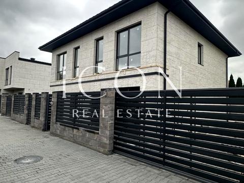 будинок за адресою Зоряна вул.