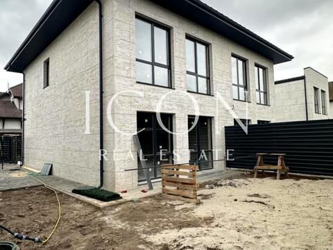 будинок за адресою Зоряна вул.