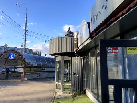 комерційна за адресою Наталії Ужвій вул., 1