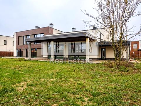 будинок за адресою Щаслива, 1