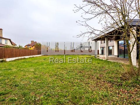 будинок за адресою Щаслива, 1