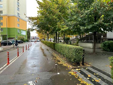 комерційна за адресою Європейська вул. (Жовтнева), 2