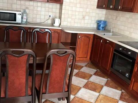 квартира за адресою Кирилівська вул. (Фрунзе), 14/18