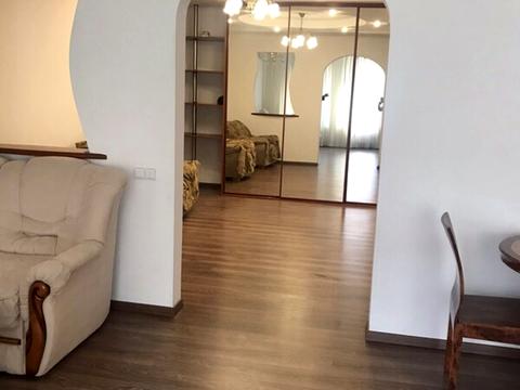 квартира за адресою Кирилівська вул. (Фрунзе), 14/18