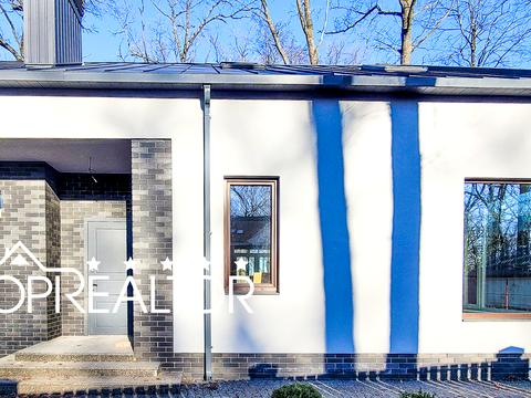 будинок за адресою Лісопарківська вул.