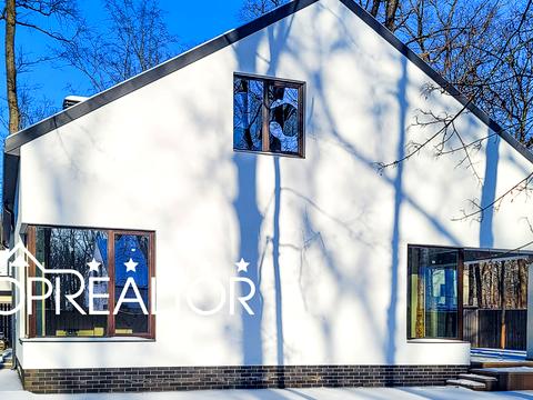 будинок за адресою Лісопарківська вул.