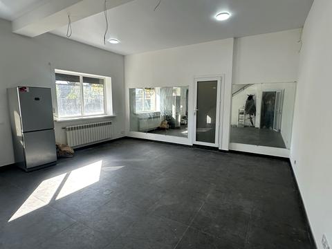 комерційна за адресою Січових Стрільців вул. (Артема), 63