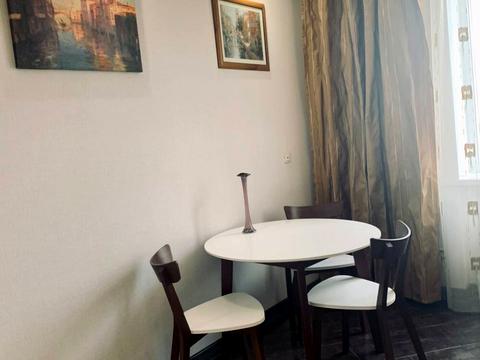 квартира за адресою Святослава Караванського вул. (Жуковського), 22