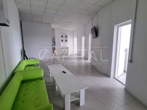 комерційна за адресою Кловський узвіз, 7