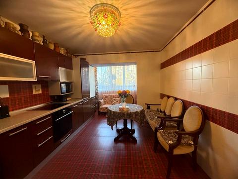 квартира за адресою Захисників України вул. (1-го Травня), 19