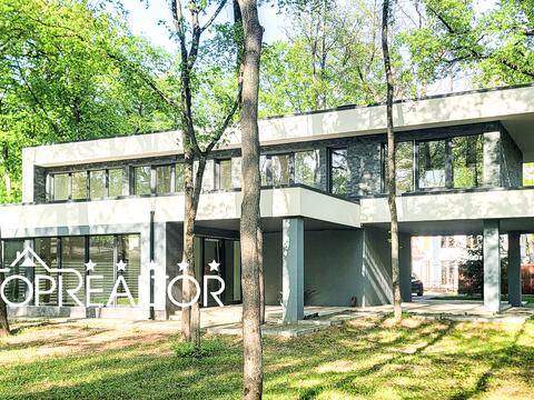 будинок за адресою Лісопарківська вул.