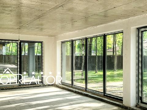 будинок за адресою Лісопарківська вул.