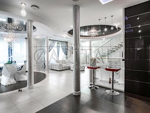 будинок за адресою Гідності вул. (Жертв Революції)