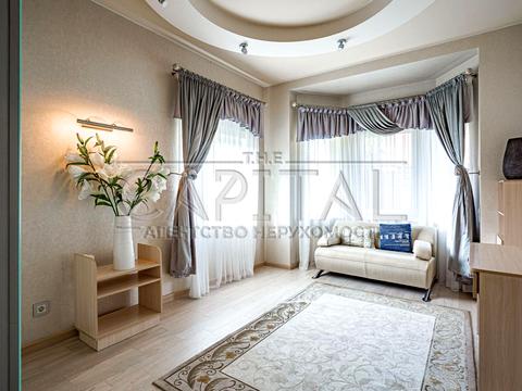 будинок за адресою Гідності вул. (Жертв Революції)