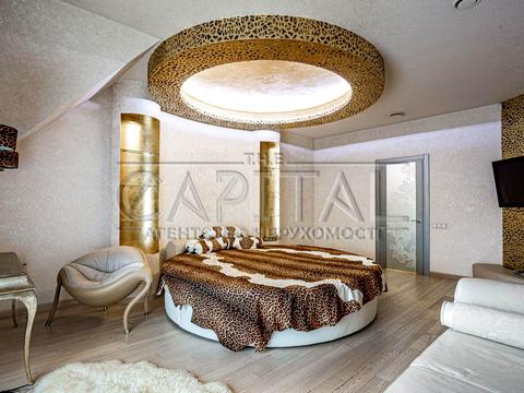 будинок за адресою Гідності вул. (Жертв Революції)