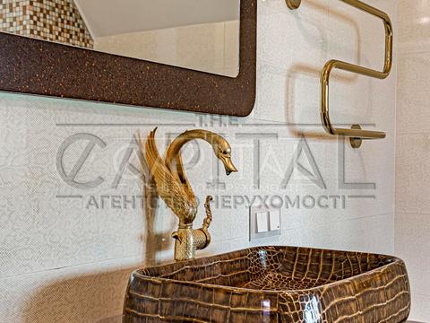 будинок за адресою Гідності вул. (Жертв Революції)