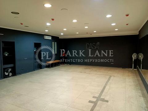 комерційна за адресою Жилянська вул., 5