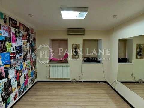 комерційна за адресою Жилянська вул., 5