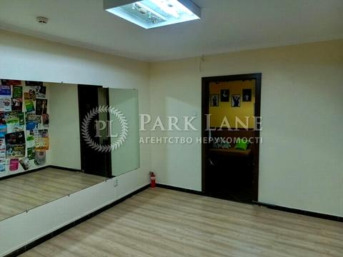 комерційна за адресою Жилянська вул., 5