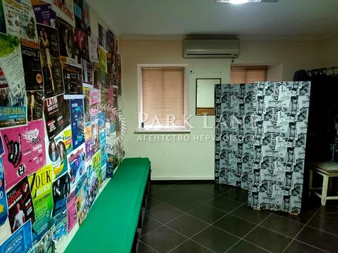 комерційна за адресою Жилянська вул., 5