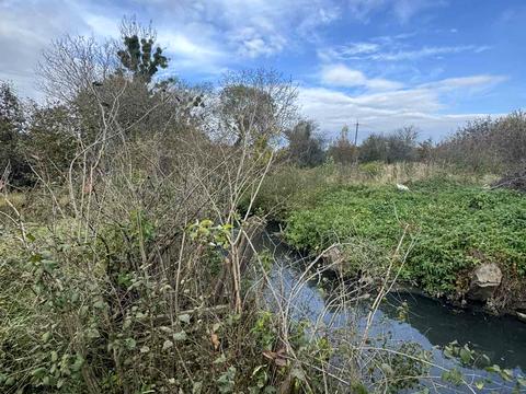 участок по адресу 