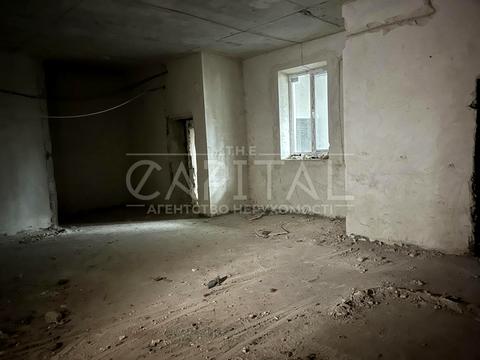 комерційна за адресою Садова вул., 1-В