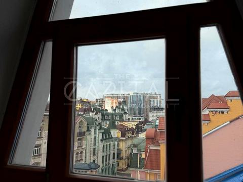 комерційна за адресою Воздвиженська вул., 22