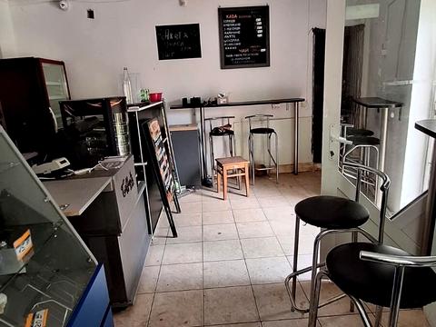 комерційна за адресою Хорватська вул., 12