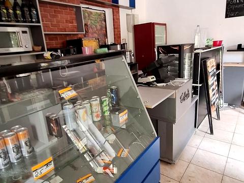 комерційна за адресою Хорватська вул., 12