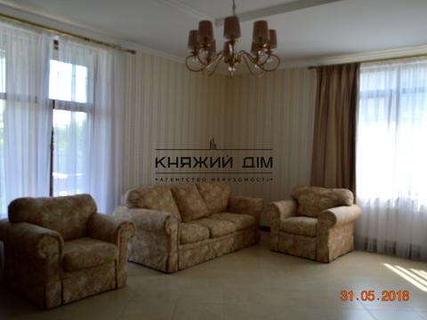 будинок за адресою с. Гатне, Зоряна вул.