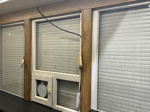 комерційна за адресою Інститутська вул., 1