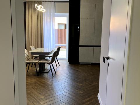 будинок за адресою Вишнева вул.