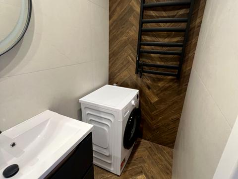 будинок за адресою Вишнева вул.