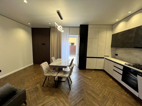 будинок за адресою Вишнева вул.