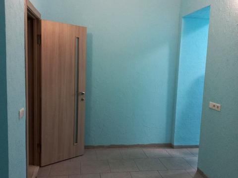 комерційна за адресою Миру просп., 1