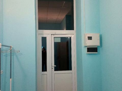 комерційна за адресою Миру просп., 1