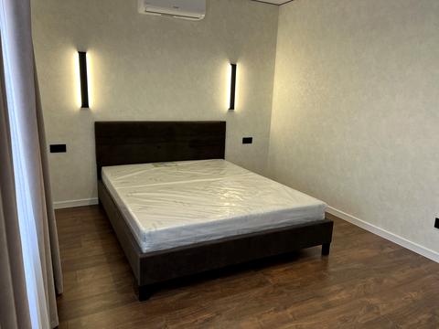 будинок за адресою Вишнева вул.