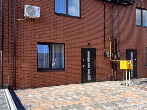 будинок за адресою Вишнева вул.